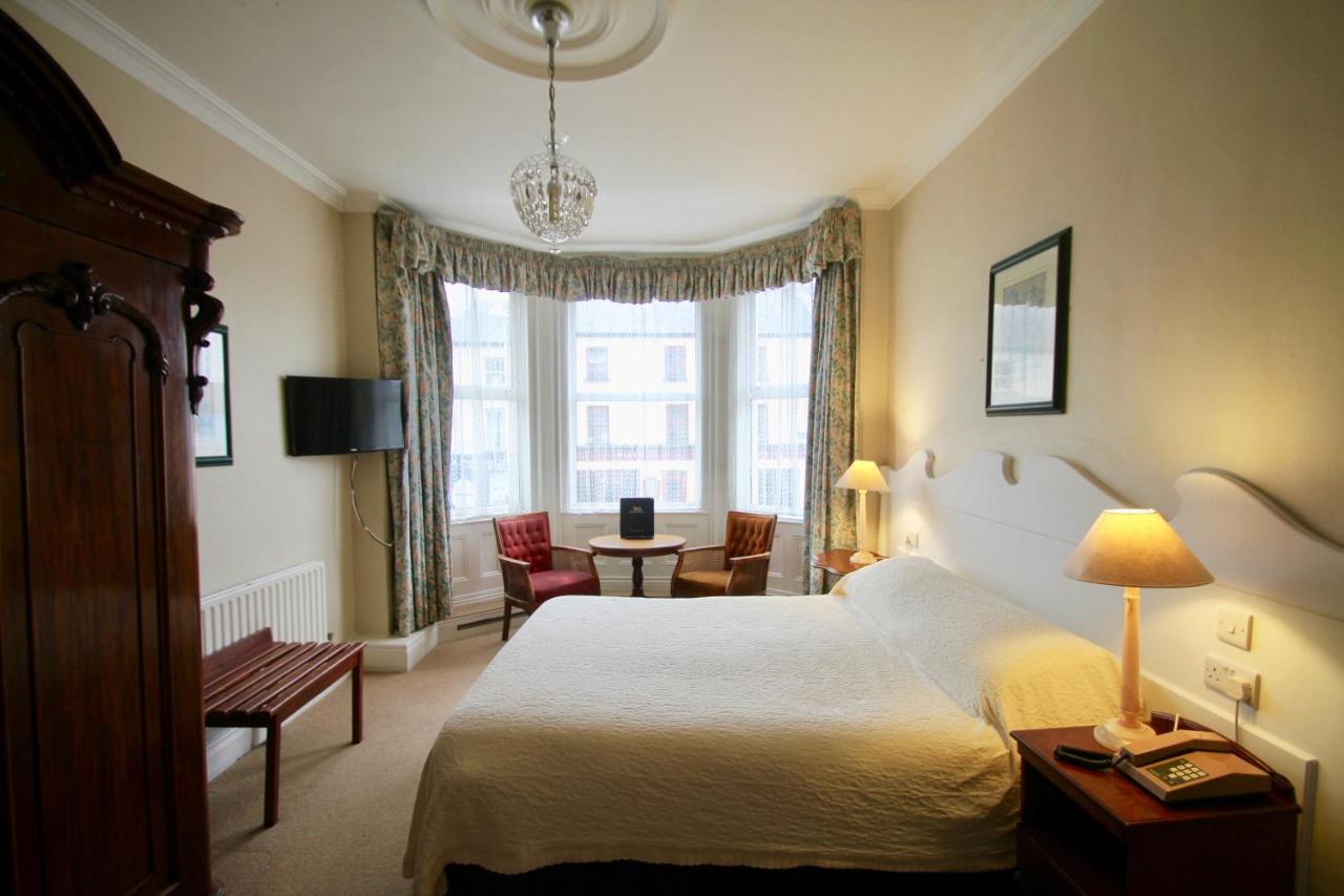 Foyles Hotel Клифден Экстерьер фото