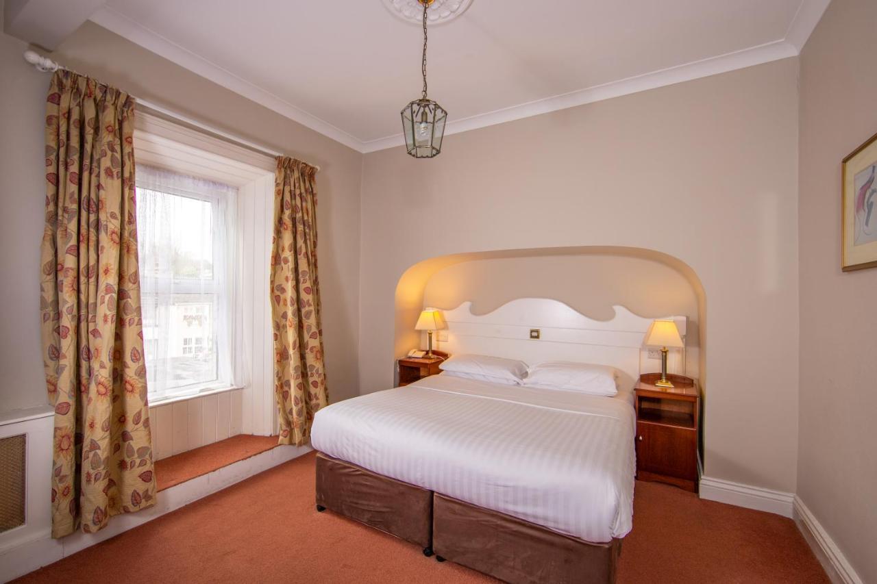 Foyles Hotel Клифден Экстерьер фото