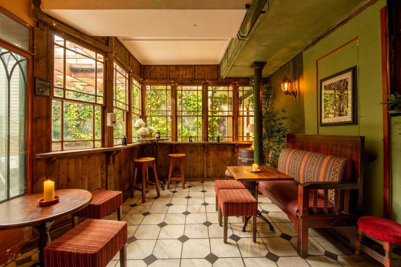 Foyles Hotel Клифден Экстерьер фото